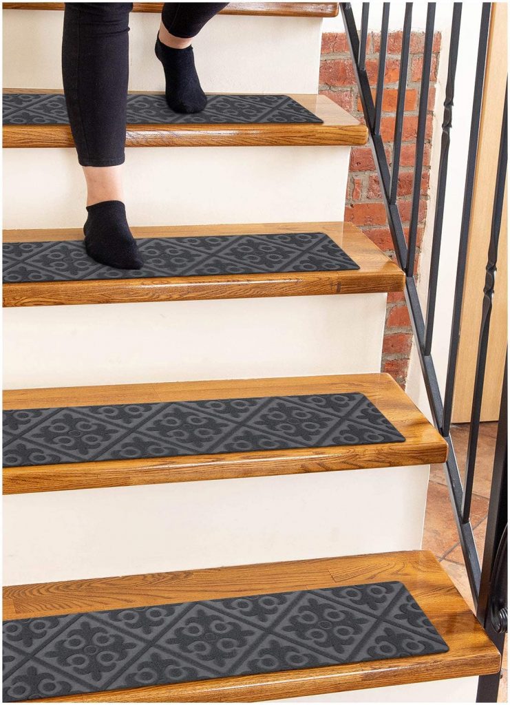 carpet runners for Tripawd dogs and cats